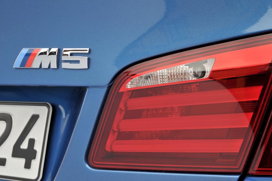  BMW M5 2011 года  (фото 64 из 344)